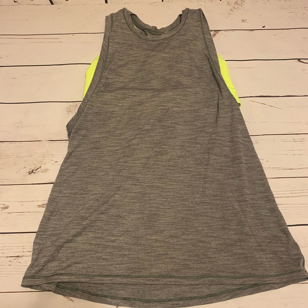 Lululemon top